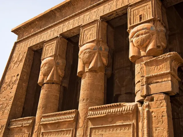 Dandarah Temple